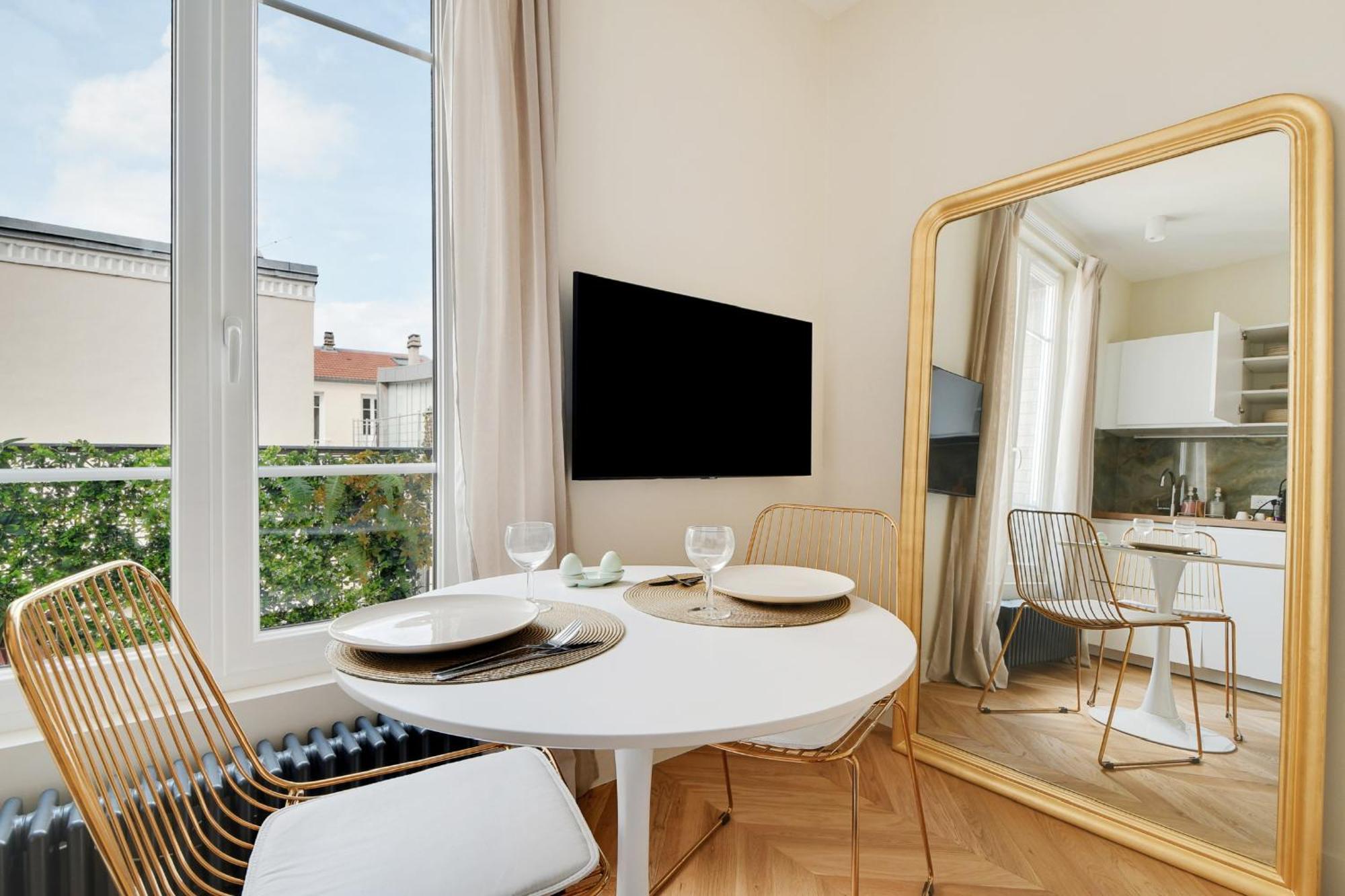 Suite Deluxe 1 By Les Maisons De Charloc Homes Boulogne-Billancourt Exterior foto